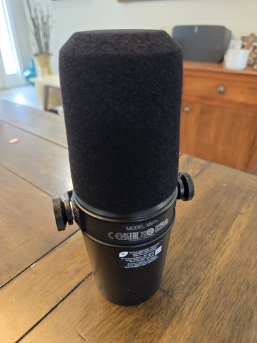 Shure mv7 podcast microphone - shure,